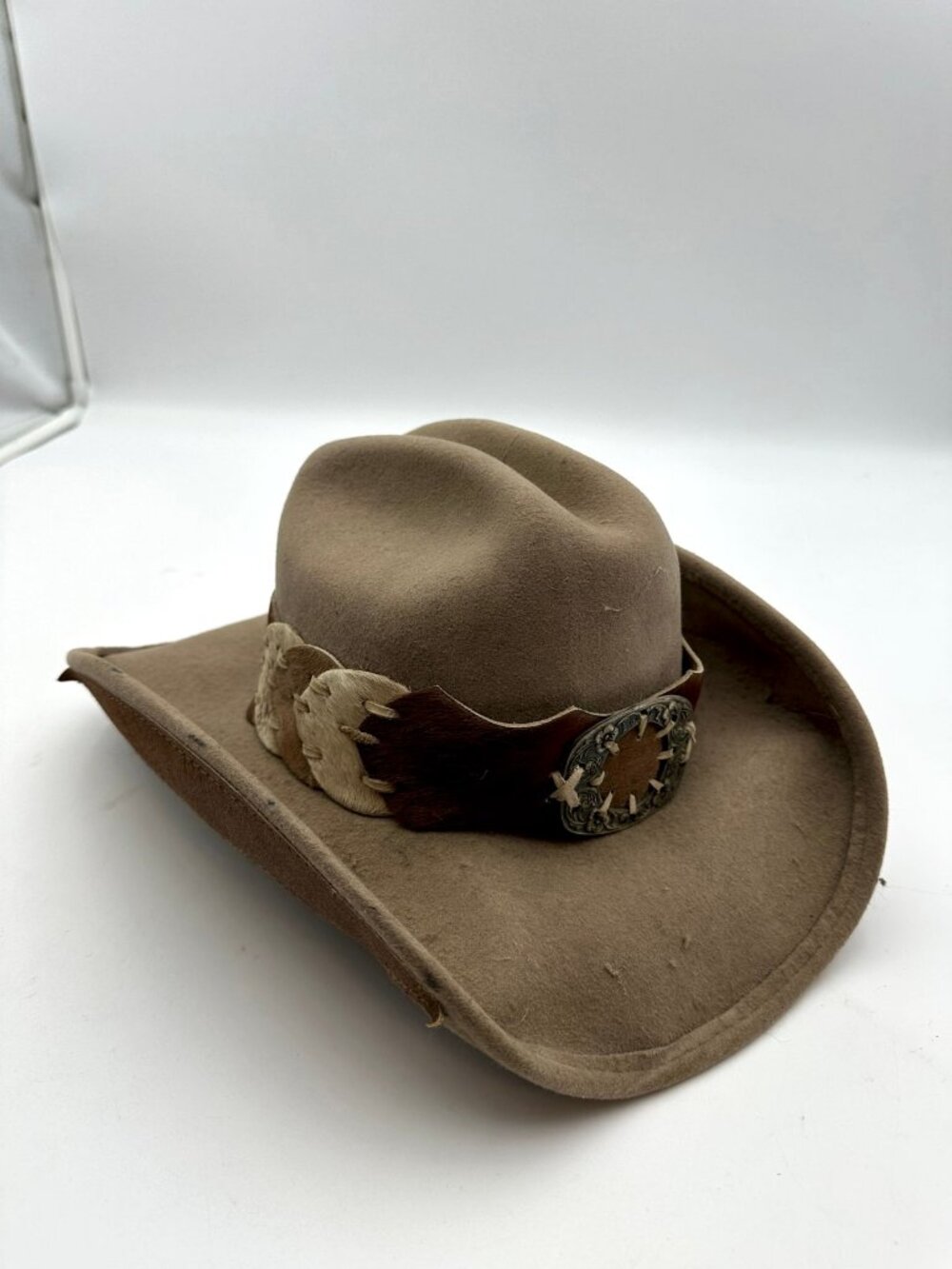 Bullhide Montecarlo Odessa Cowboy Hat M Tan Felt Hair-On Hide Concho Band